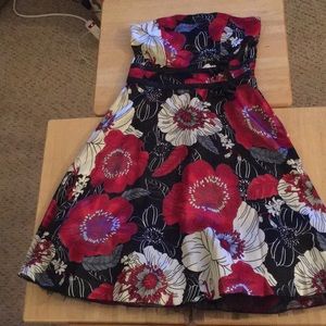 XOXO strapless dress, Sz 3, red, white & black